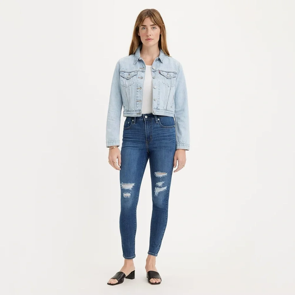 Levi’s - Picture 1 of 7